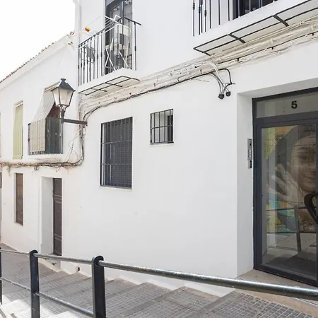 Cervantes Apartament *